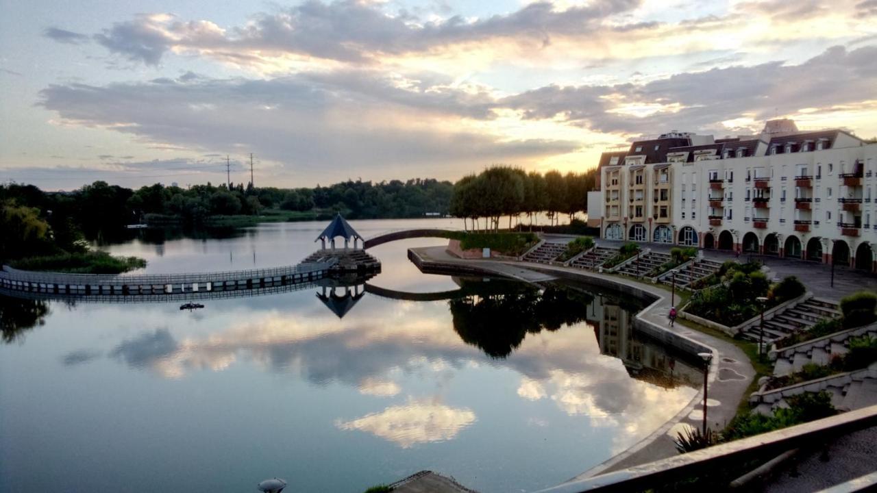 Vue Exceptionnelle Sur Le Lac Créteil Exterior photo
